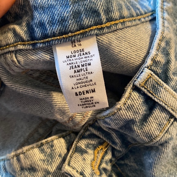 H&M Ultra High Waist Loose-Fit Mom Jeans - Picture 3 of 4